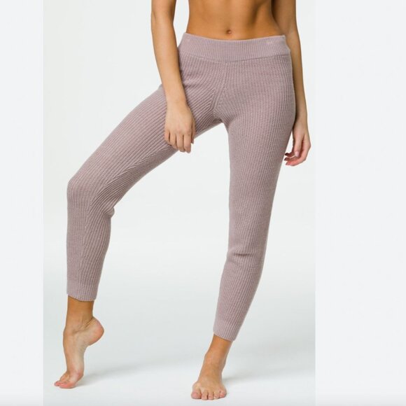 Ballerina style! Sleek and cozy joggers by Onzie, S / M - Picture 1 of 11